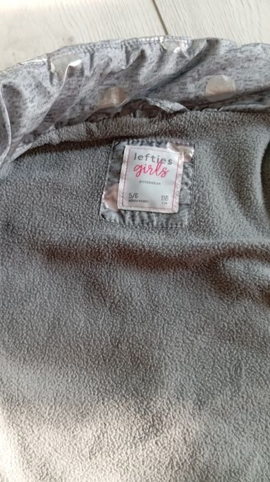 Безрукавка, жилетка на девочку