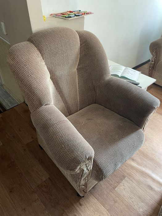 Комплект диван и 2кресла