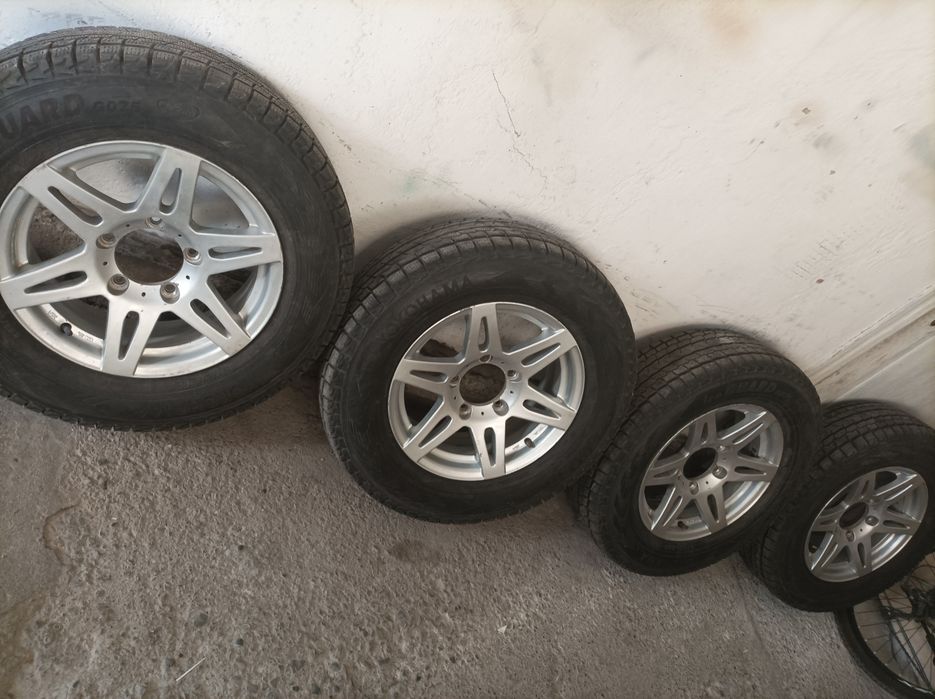 Комплект зимней резины на дисках Suzuki / Нива/ УАЗ