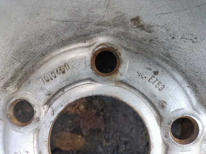 Продам оригинальные железные диски