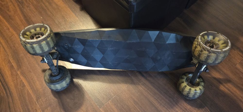 Skateboard electric