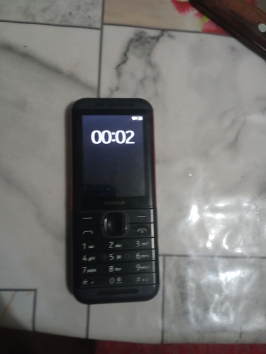 Продам двухсимчитый простой телефон Nokia  рабочи