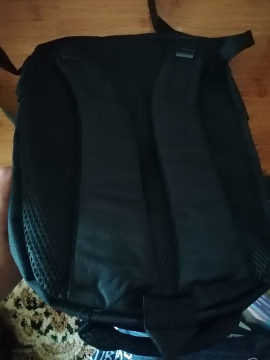 Продаю рюкзак школьный