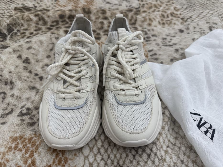 Кроссовки ZARA. Новые.