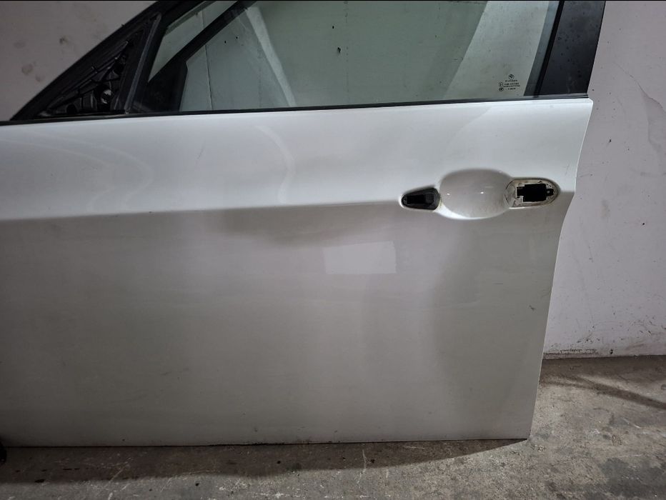 Usa stanga fata BMW e90