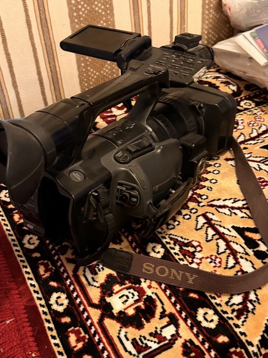продам камеру HVR Z1E