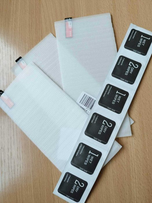 Стъклен протектор - 3 бр.