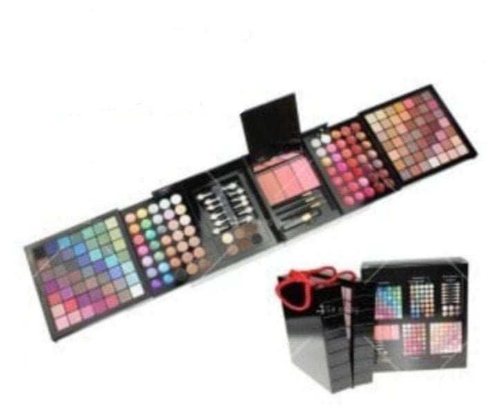 Голяма професионална палитра от 177 части