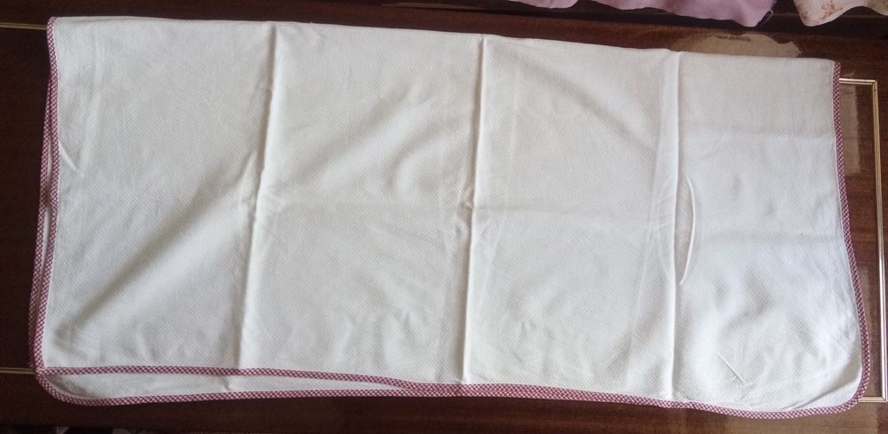 Пелена с апликация мече