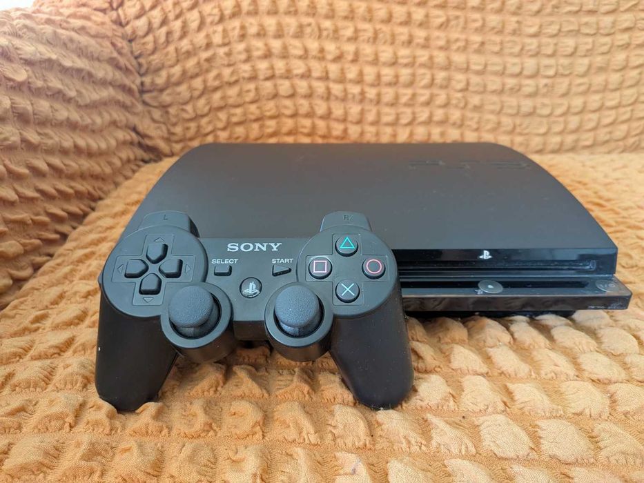 Продам PlayStation 3 с играми