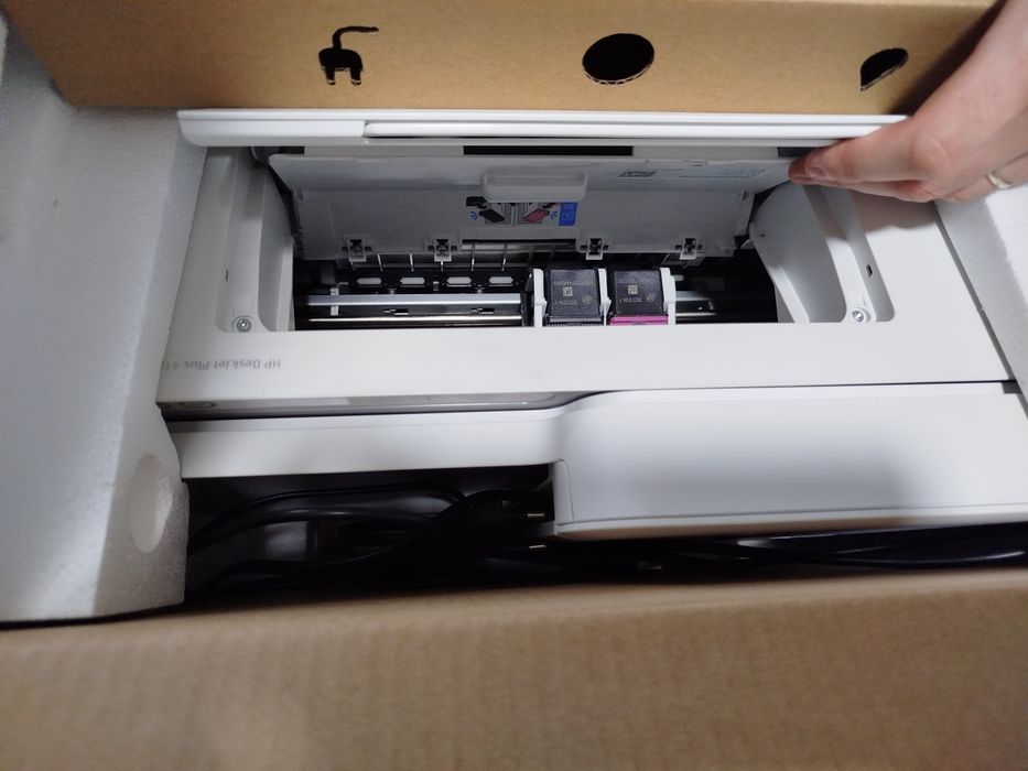 Imprimantă HP DeskJet Plus 4120 multifuncțională, stare bună