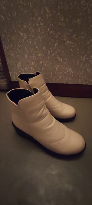 Ботинки женские фирменные