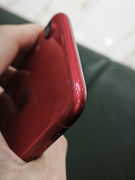 iPhone XR с коробкой, чехлом