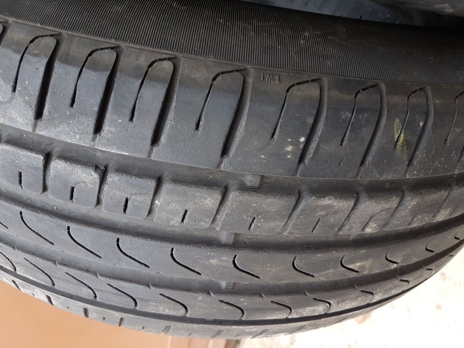 2 бр. летни гуми Pirelli 225/60/17 5 mm DOT 4912