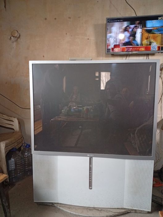 Televizor kinoteatr qb ishlatsayam buladi