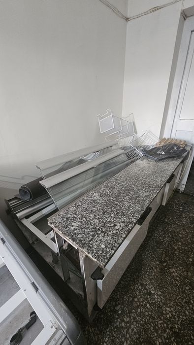 Витринный холодильники срочно