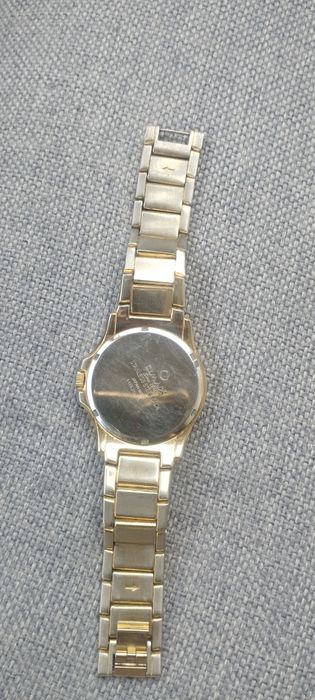 Продам часы наручные