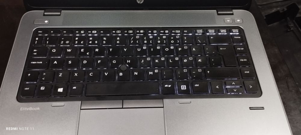 Laptop HP cu I7, 8 G RAM , memoria 250 g