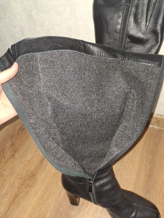 Кожаные сапоги новые