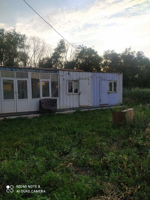 Контейнер 40 тонник с дверью и окнами