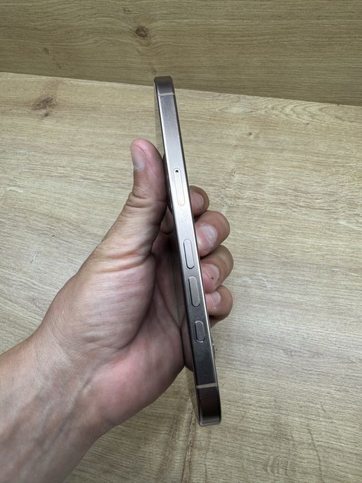 iPhone 16 PRO 256Gb Desert titanium