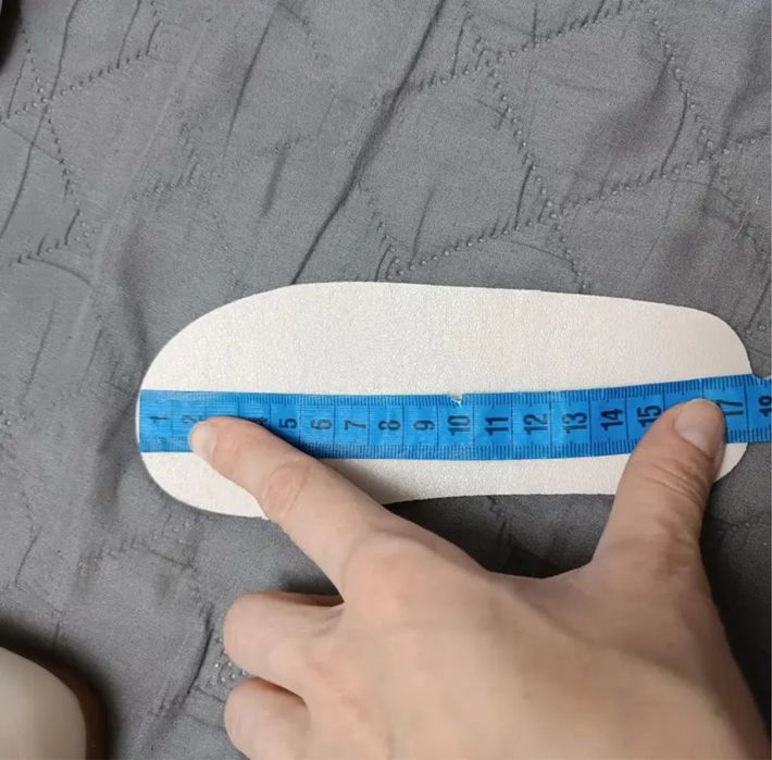 Продам туфли нарядные