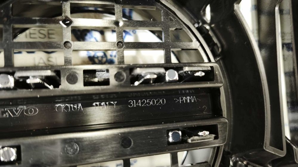 Grila Originala OEM Volvo XC90 II 2015 - 2021 31425020 impecabila