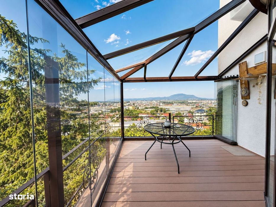 Casă cu 4 camere, priveliște panoramică, terasă, grădină si foisor