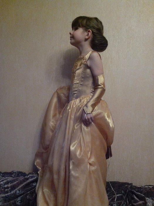 Продам платье для девочки 6-7-8л.