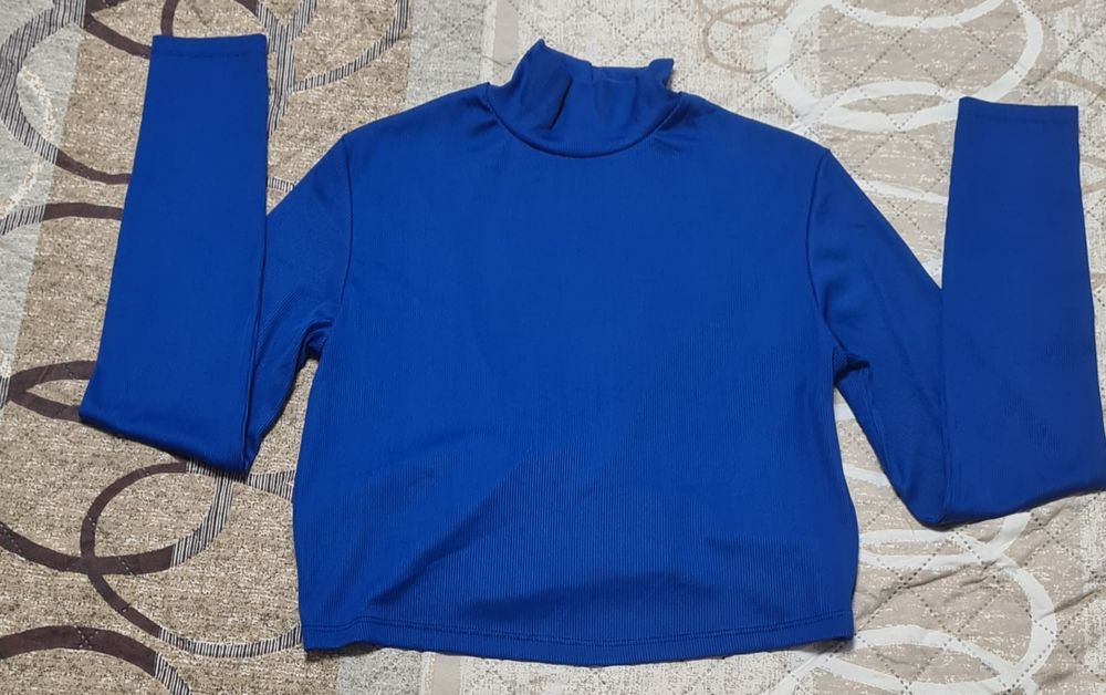 Дамска нежна блуза - Bershka