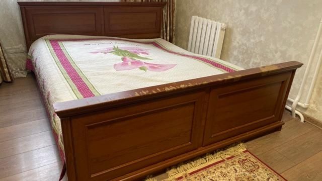 Спальный кровать