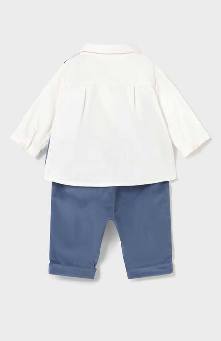 Официален бебешки комплект Mayoral от две части за момче – с папийонка