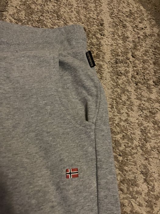 Дълъг панталон NAPAPIJRI!