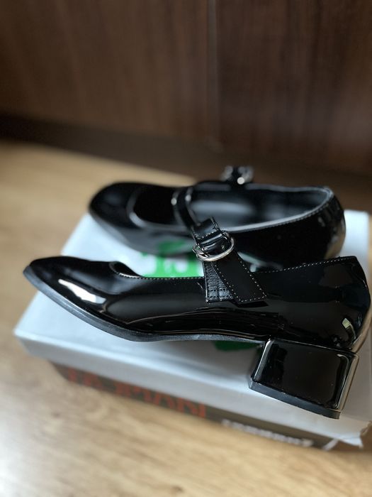 Официални обувки