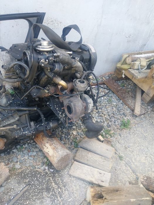 Vând motor de audi a 4 b 6