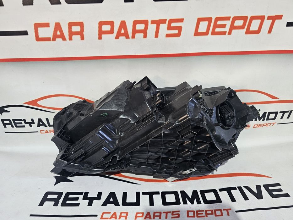 Far dreapta led Skoda Octavia 4 Facelift cod 5E4941010