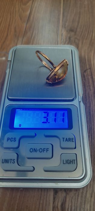 Советское золотое кольцо с янтарём