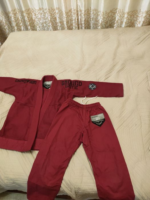 Продам кимоно для джиу-джитсу