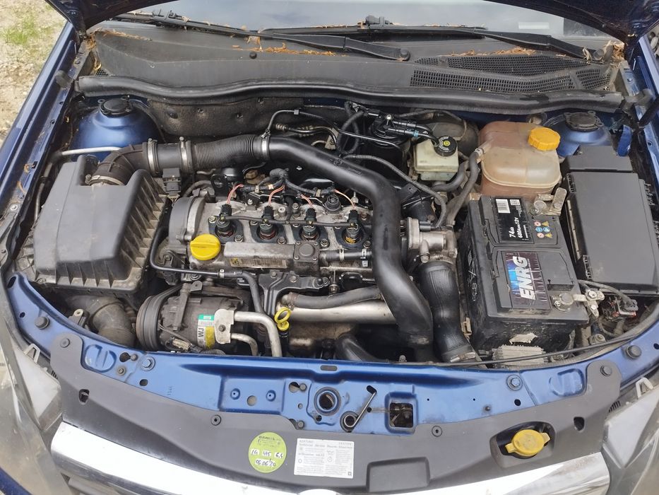 Bara fata far capota Opel Astra H 1.7 dezmembrez dezmembrari piese