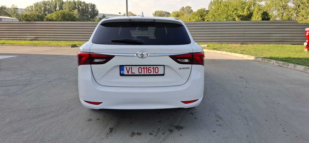 Toyota avensis 2017