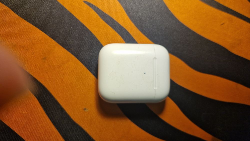 Продаю Air pods 1 original