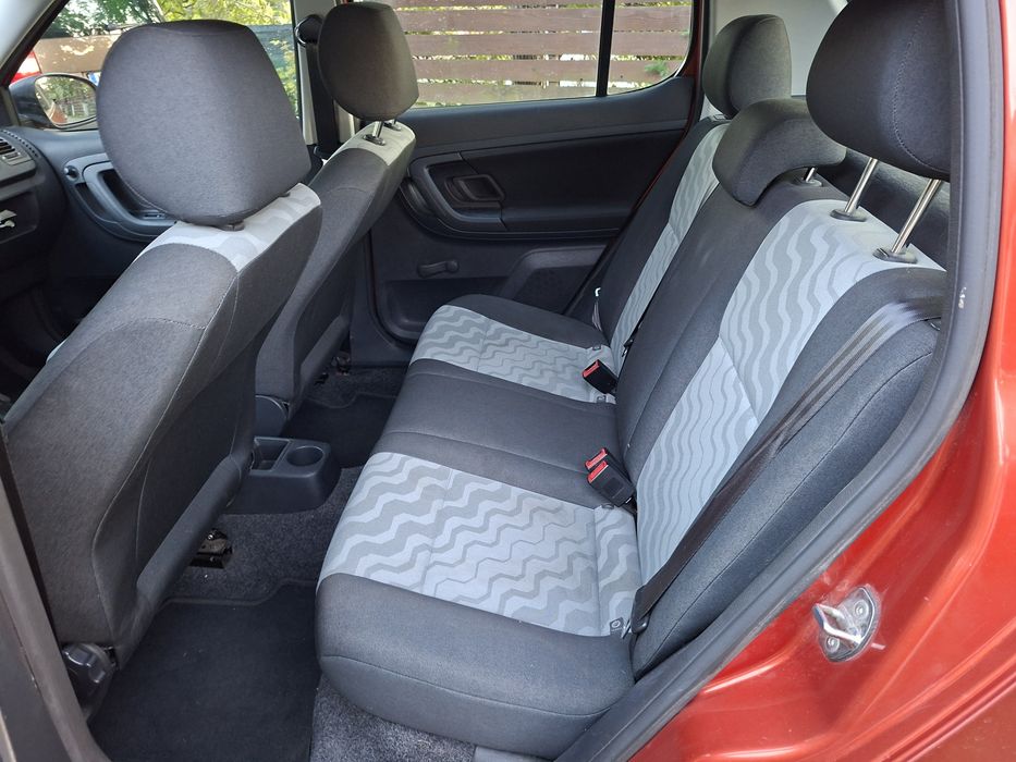 Skoda fabia 2 * facelift *numere rosii valabile 3luni