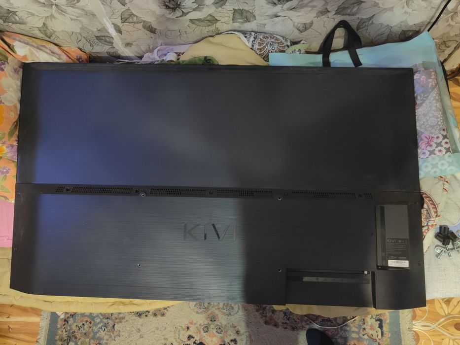 Продам смарт телевизор