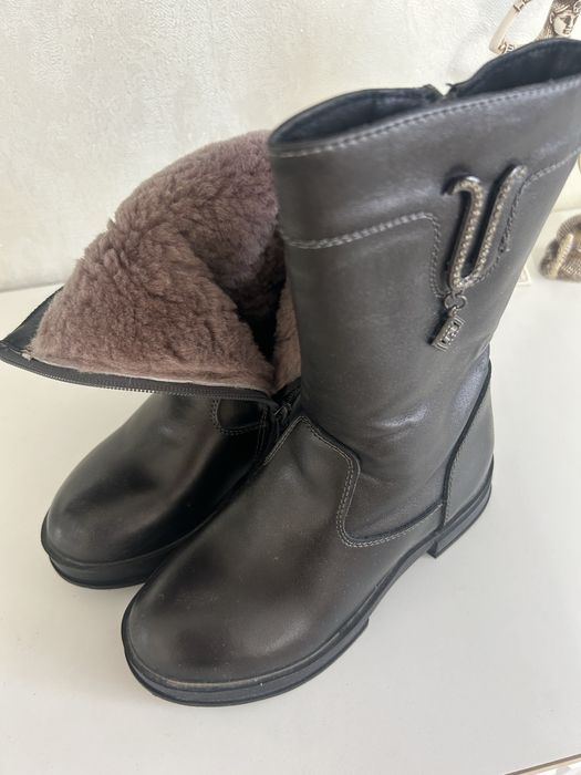 Детская качественная обувь.