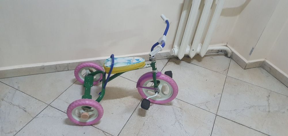 Детский велосипед трехколесный