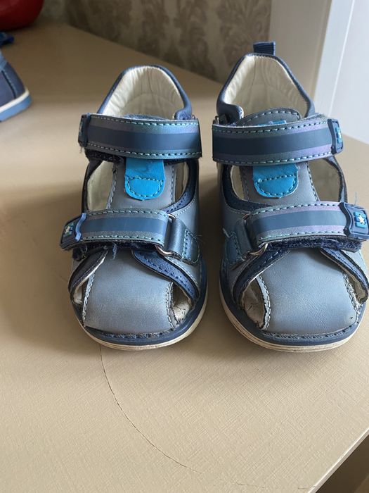 Сандали детские