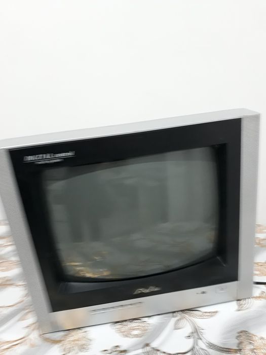 Продам цветной  телевизор