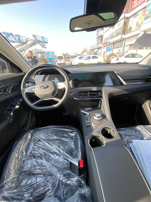 JAC JS8 рестайл янги куриниши сотувда мавжуд.