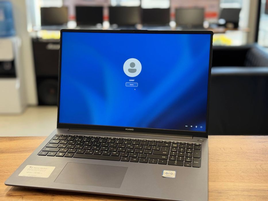 Huawei MateBook D16