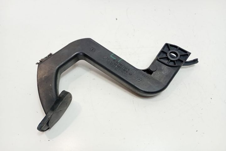 Pedala Ambreiaj  A9012901916 Mercedes-Benz Sprinter prima generatie 9